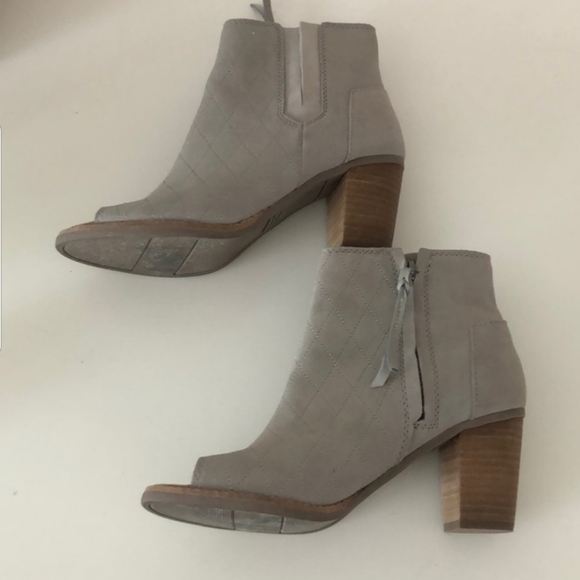 TOMS Gray suede heel - Picture 2 of 6